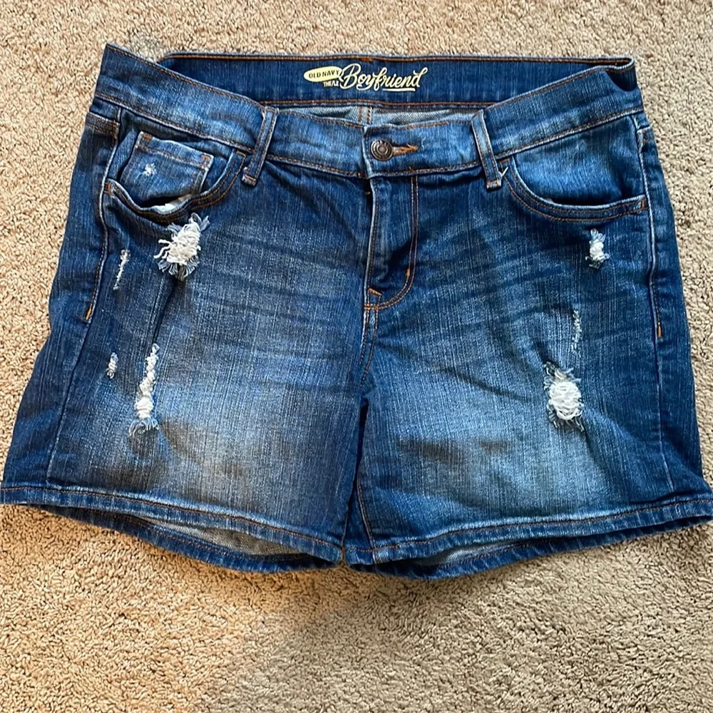 Old navy boyfriend shorts size 6 - Picture 1 of 2